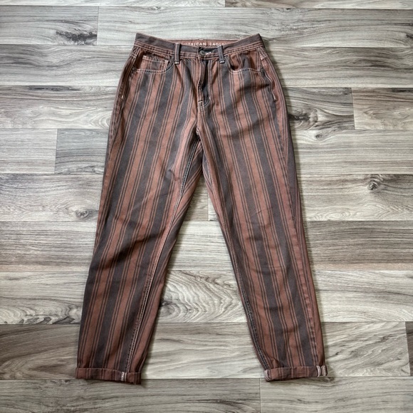 American Eagle Outfitters Pants - American Eagle 100% Cotton High Rise Mom Jean in Brown Stripe Size 4